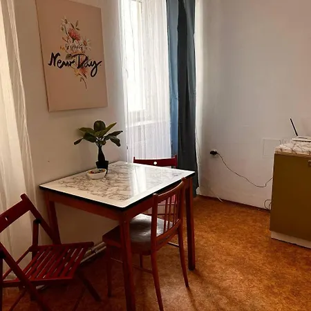 5 Person Ideal For Families And Groups